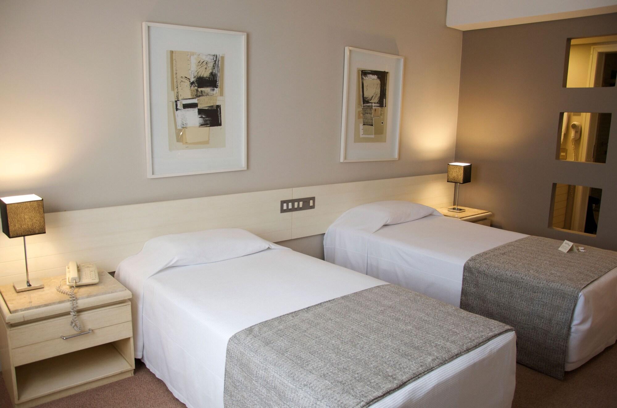 Hotel Victoria Villa Curitiba By Nacional Inn Bagian luar foto