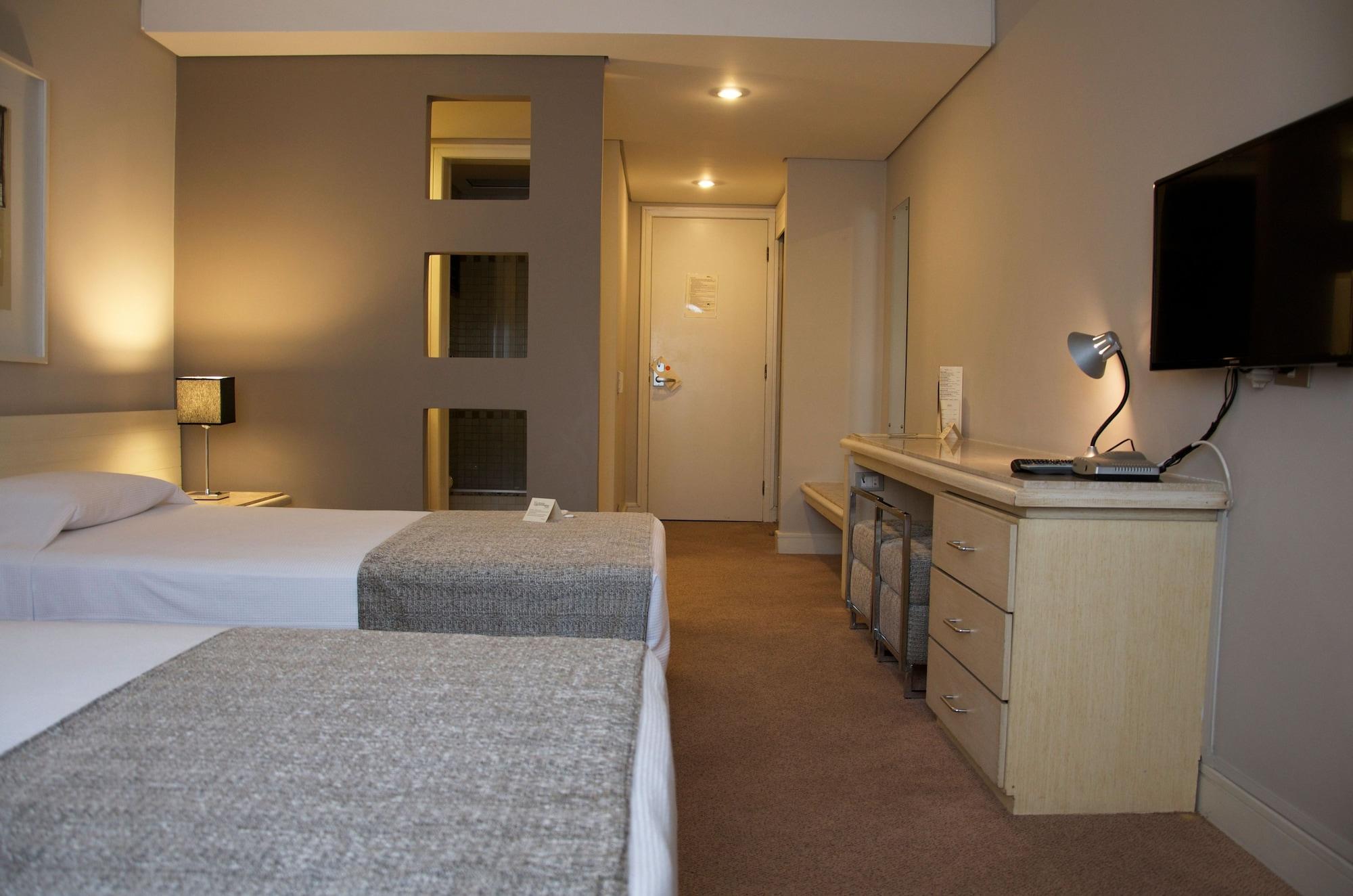 Hotel Victoria Villa Curitiba By Nacional Inn Bagian luar foto