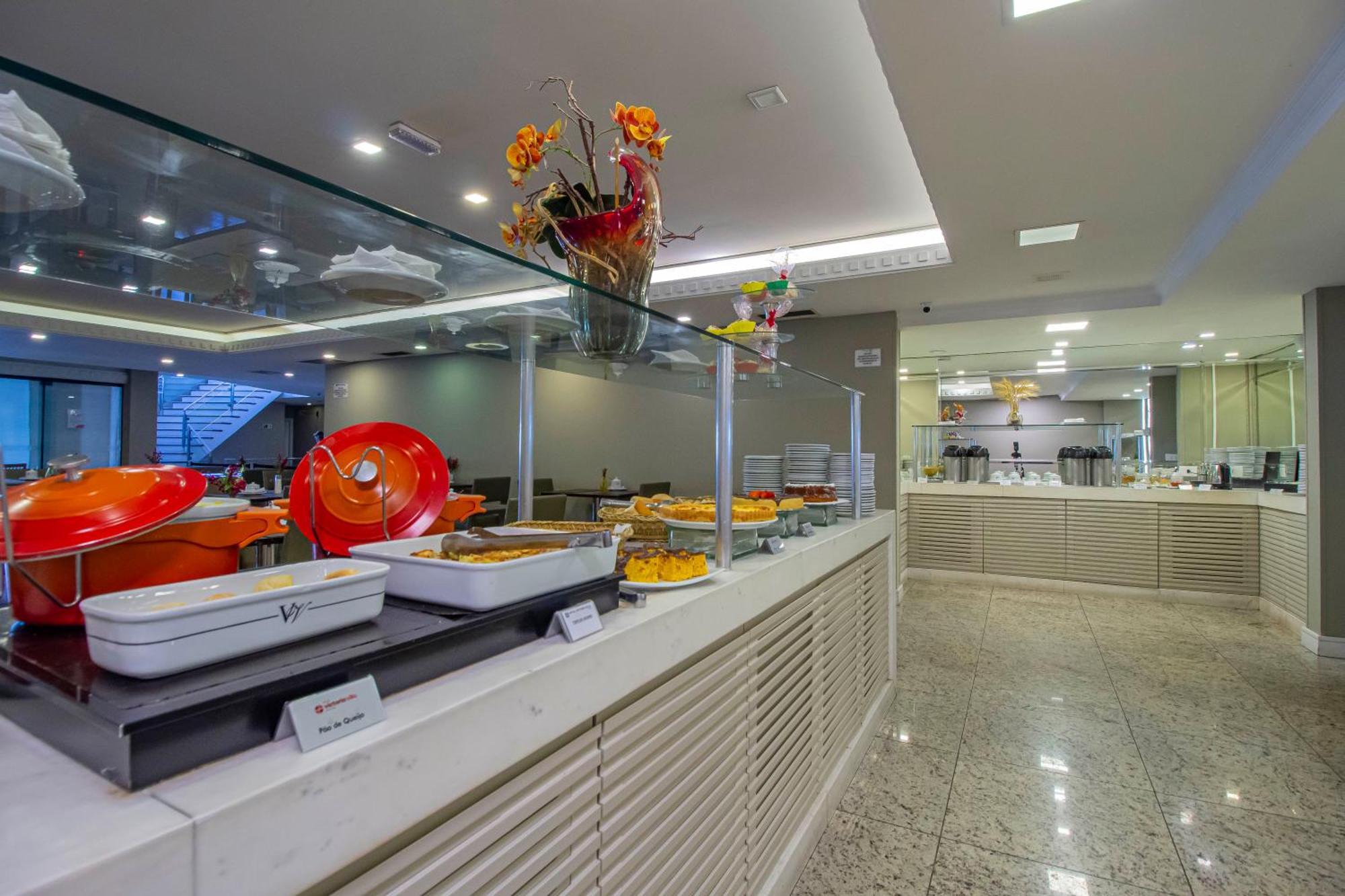Hotel Victoria Villa Curitiba By Nacional Inn Bagian luar foto